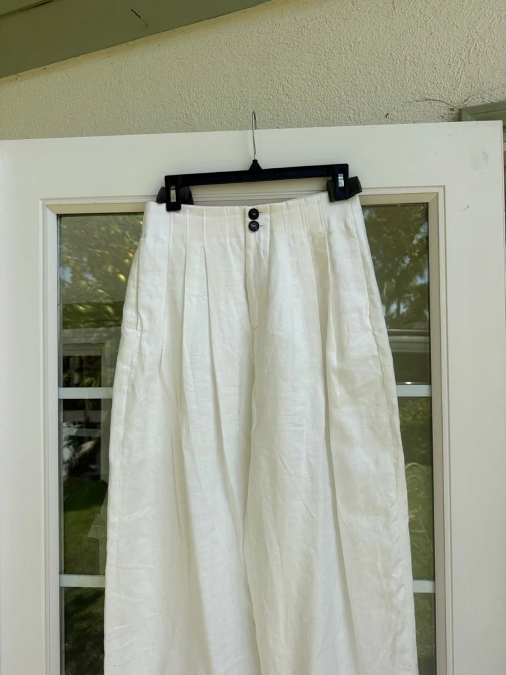 Women’s Zara White Linen Pleated Pants